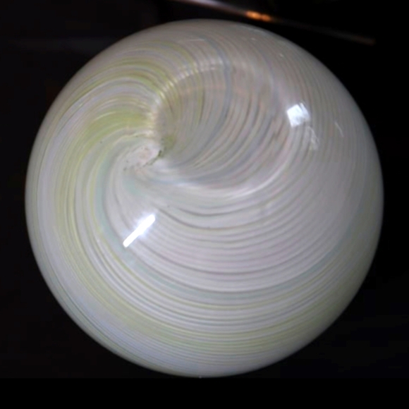 Vintage Swirled 5" Round Orb Art Glass Vase Modern Contemporary - Picture 4 of 7